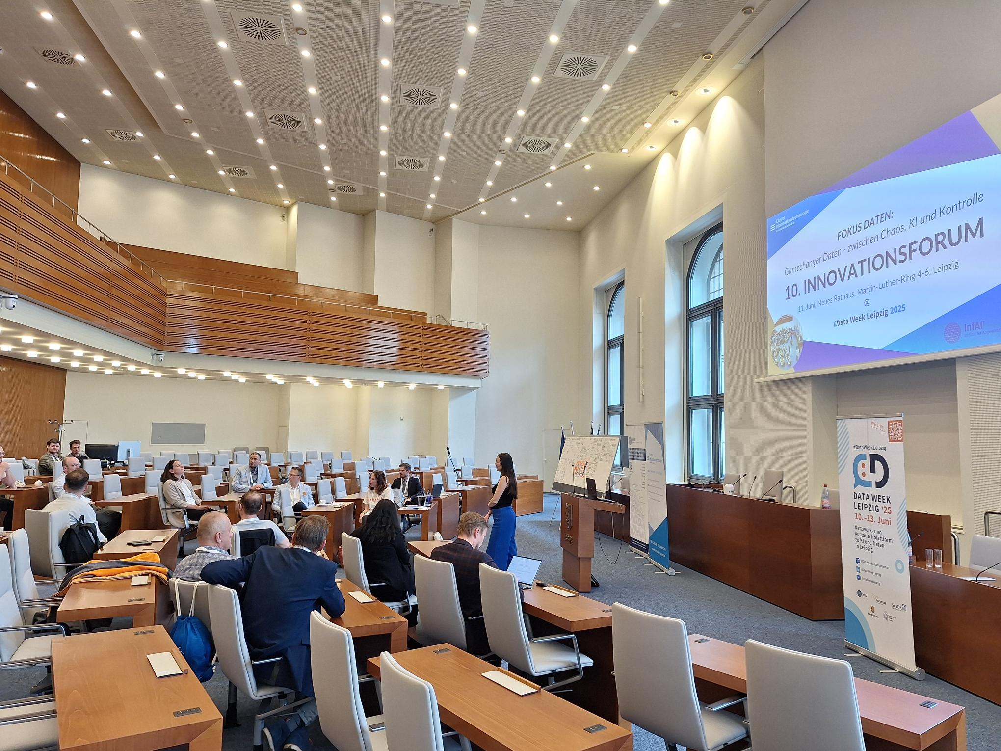 Presenter during a talk at Festsaal.